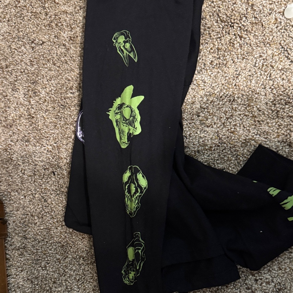 Torrid Black and Green Graphic Long Sleeve Tee pet semetary horror - Picture 4 of 5